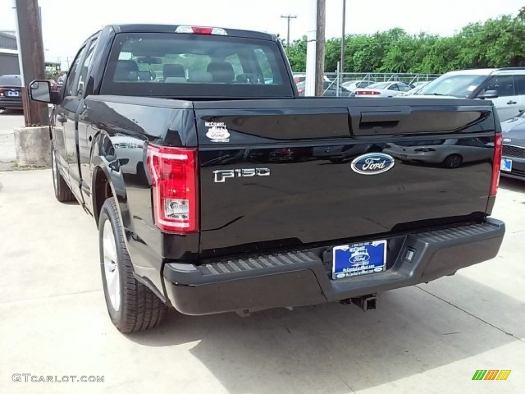 2016 F150 XL SuperCab - Shadow Black / Medium Earth Gray photo #4