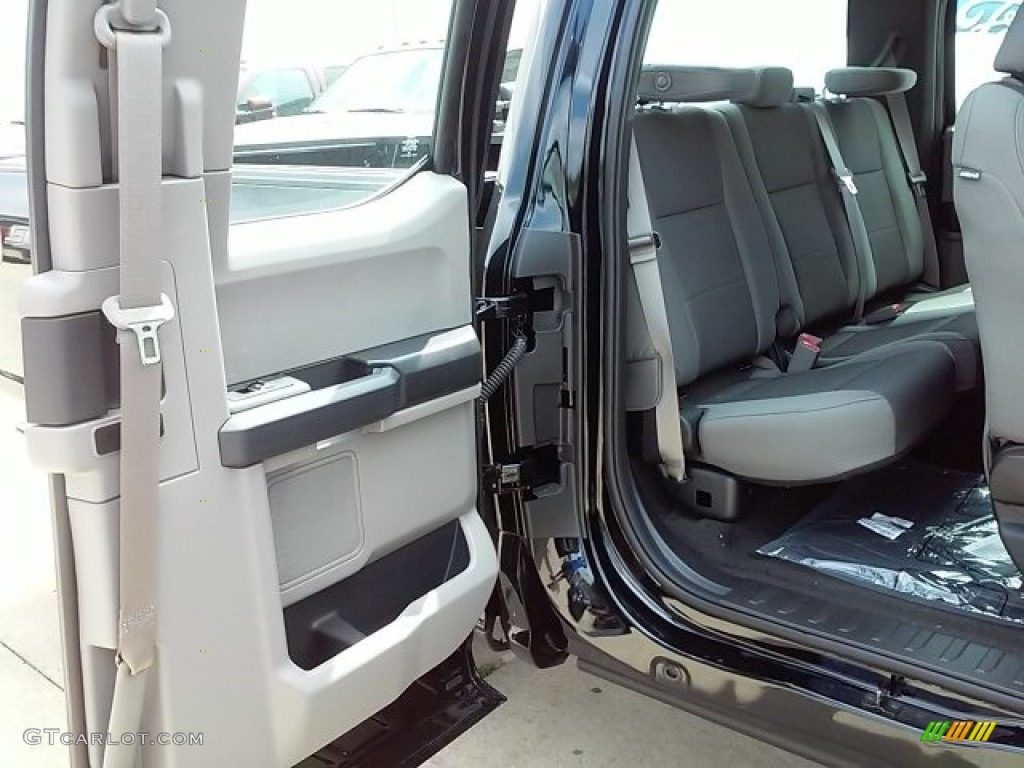 2016 F150 XL SuperCab - Shadow Black / Medium Earth Gray photo #8