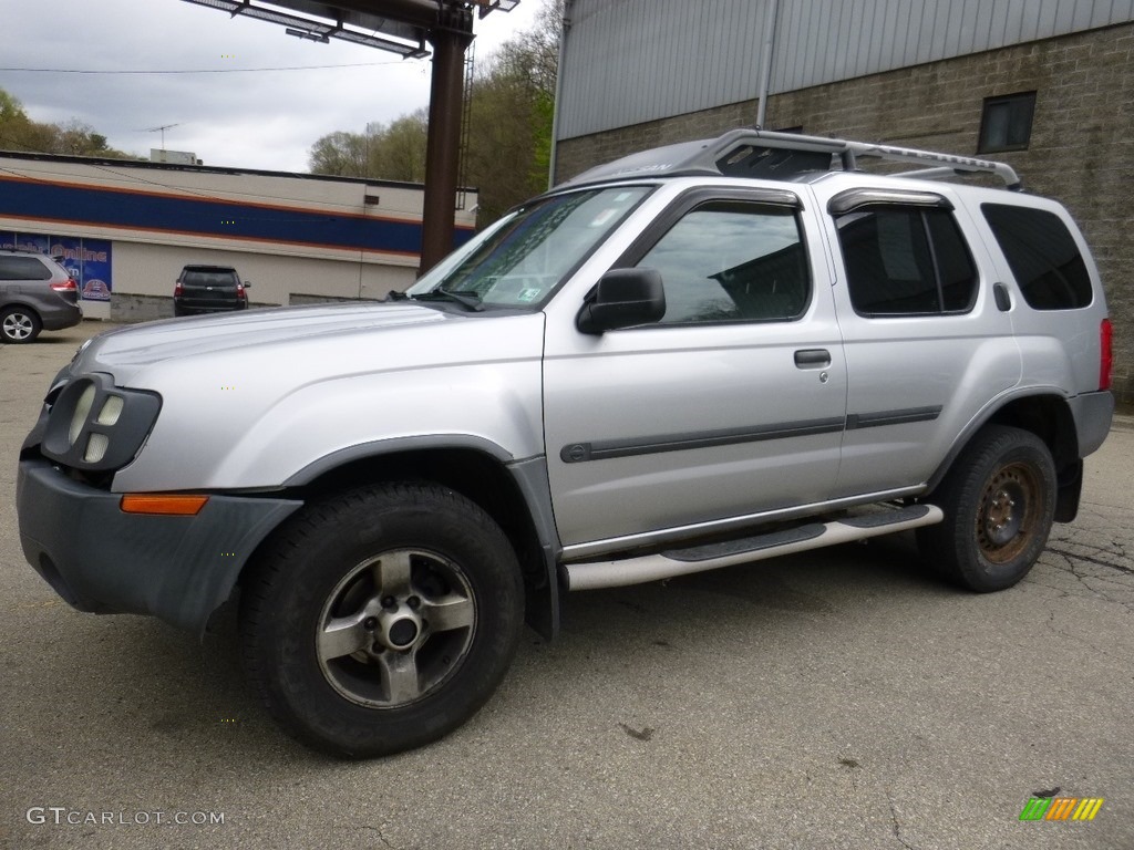 2004 Xterra XE 4x4 - Silver Lightning Metallic / Gray photo #13