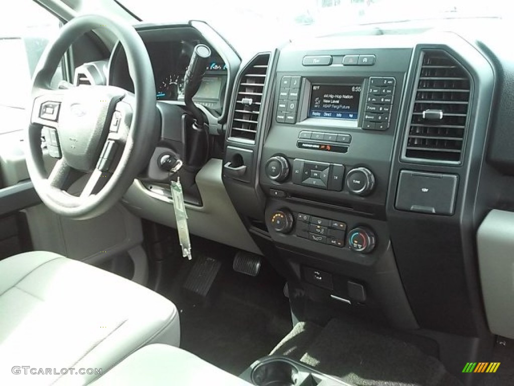 2016 F150 XL SuperCrew - Magnetic / Medium Earth Gray photo #12