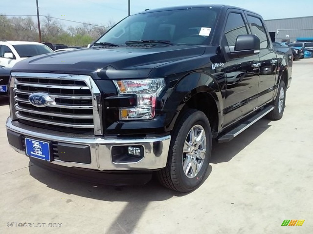 2016 F150 XLT SuperCrew - Shadow Black / Medium Earth Gray photo #8