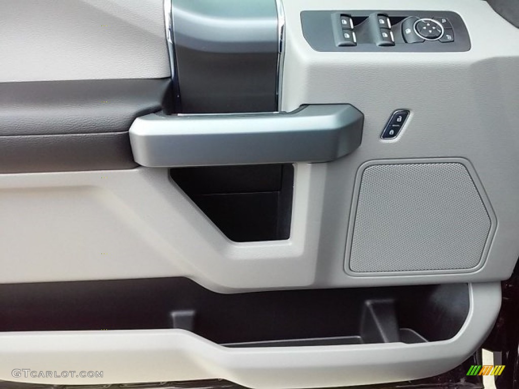2016 F150 XLT SuperCrew - Shadow Black / Medium Earth Gray photo #24