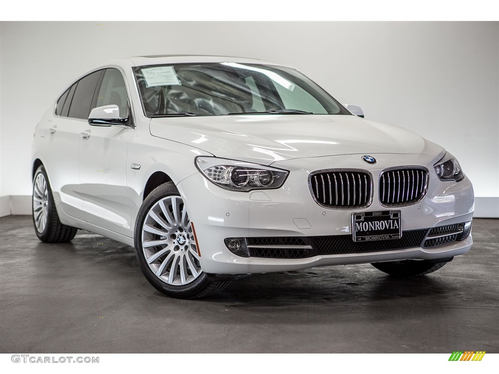 2013 5 Series 535i Gran Turismo - Alpine White / Black photo #12