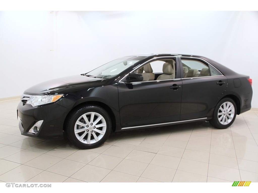 2013 Camry XLE - Attitude Black Metallic / Ivory photo #3