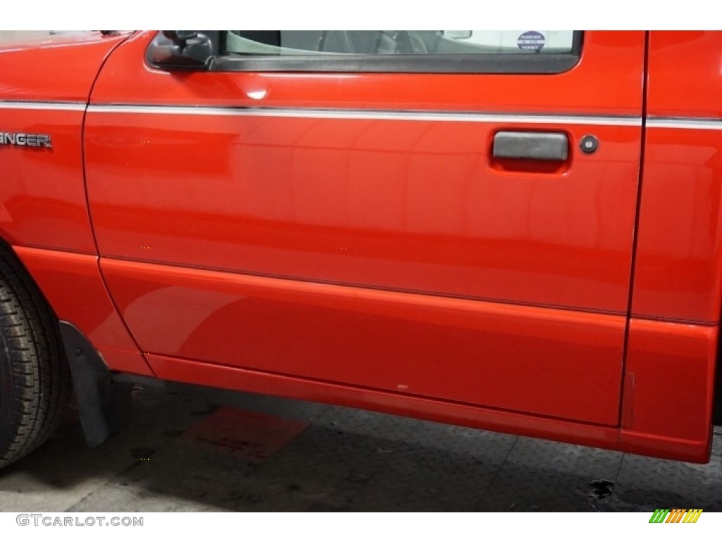 2000 Ranger XLT Regular Cab - Bright Red / Medium Graphite photo #60