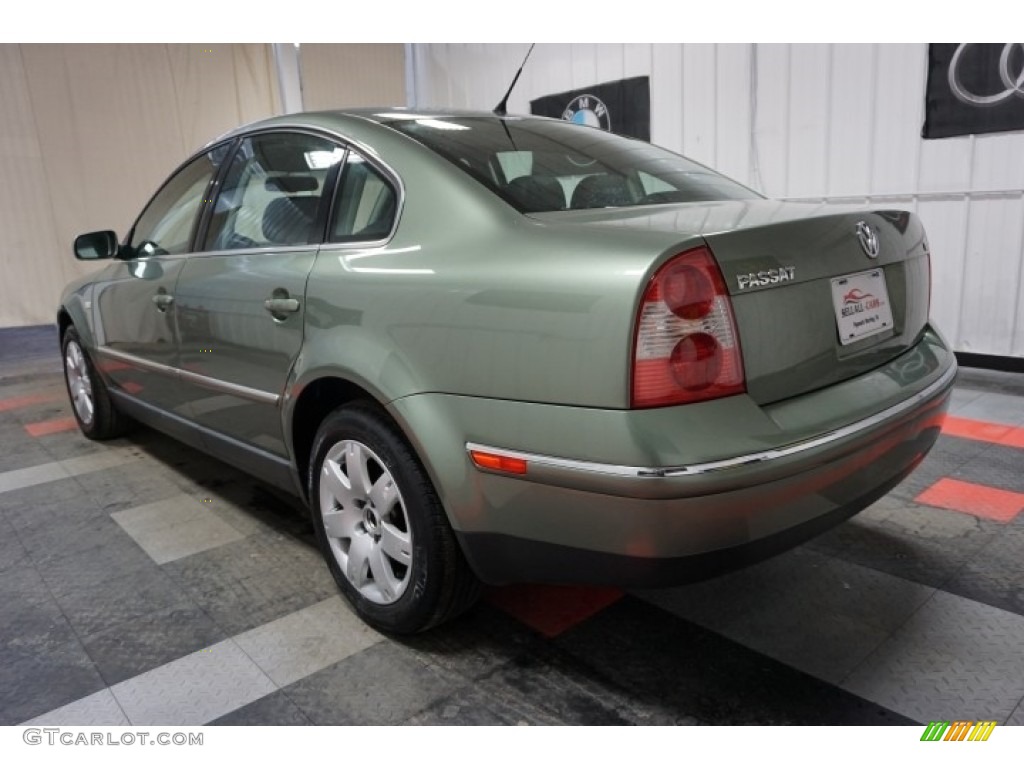2003 Passat GLX Sedan - Fresco Green Metallic / Black photo #10
