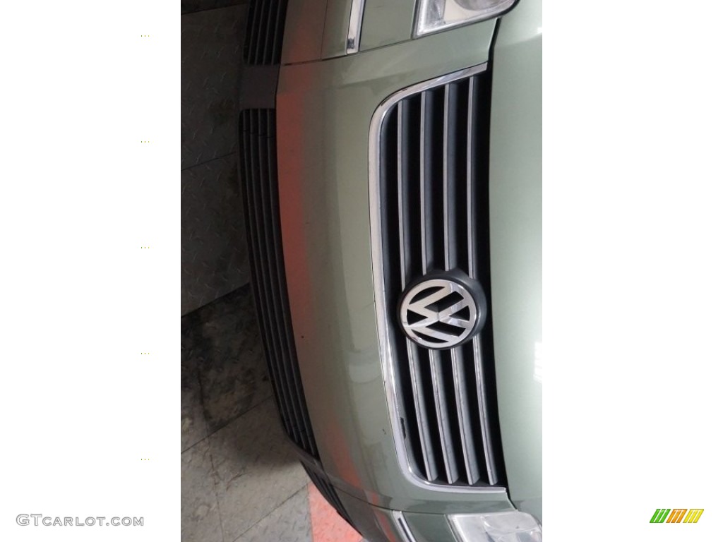 2003 Passat GLX Sedan - Fresco Green Metallic / Black photo #50