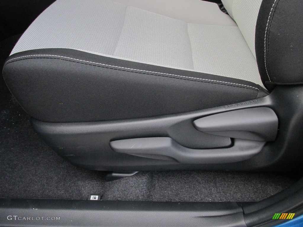 2016 RAV4 XLE - Electric Storm Blue / Ash photo #23