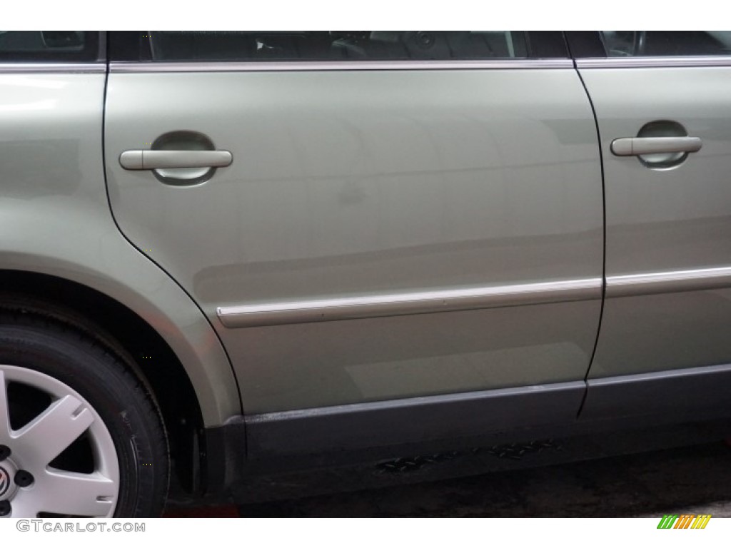 2003 Passat GLX Sedan - Fresco Green Metallic / Black photo #58