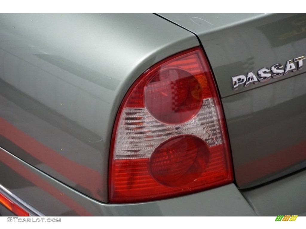 2003 Passat GLX Sedan - Fresco Green Metallic / Black photo #63