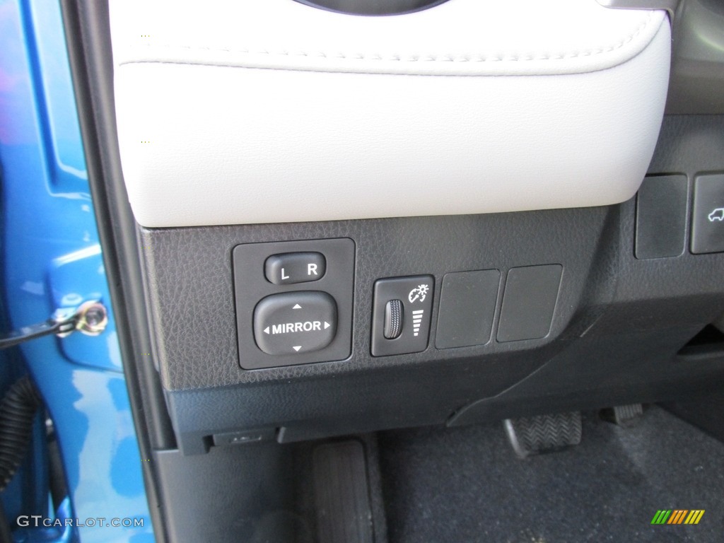 2016 RAV4 XLE - Electric Storm Blue / Ash photo #32