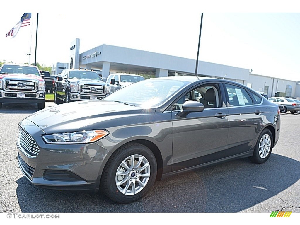 2016 Fusion S - Magnetic Metallic / Medium Earth Gray photo #3