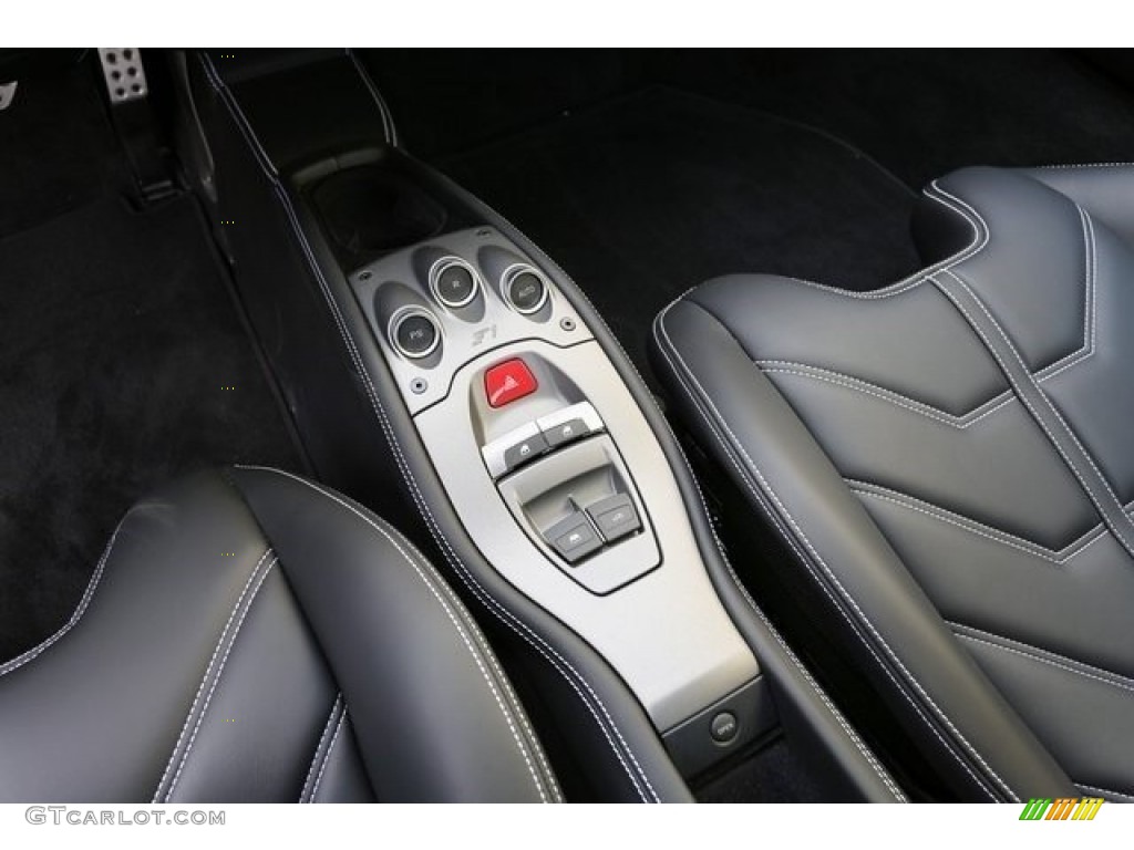 2015 Ferrari 458 Italia Controls Photo #112580923