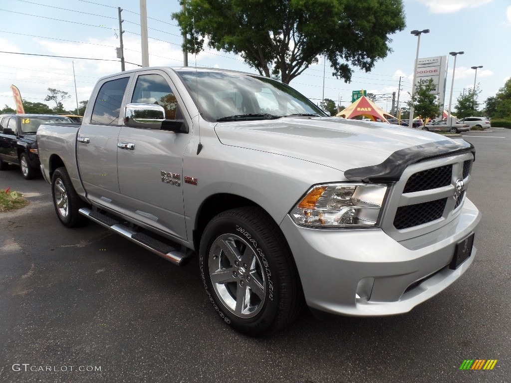 2015 1500 Express Crew Cab - Bright Silver Metallic / Black/Diesel Gray photo #10