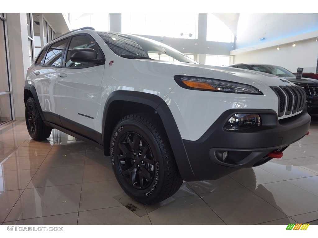 2016 Cherokee Trailhawk 4x4 - Bright White / Black photo #3