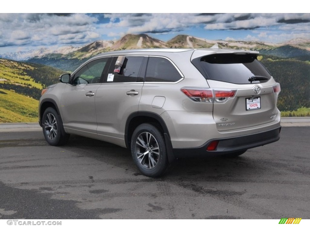 2016 Highlander XLE - Creme Brulee Mica / Black photo #3