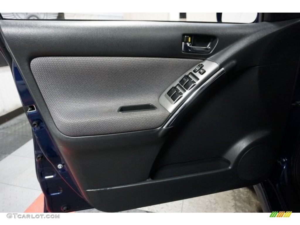 2006 Matrix XR - Cosmic Blue Metallic / Dark Gray photo #12