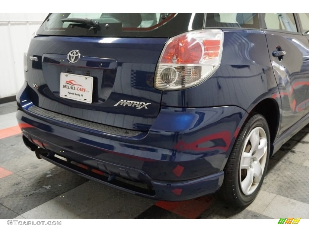 2006 Matrix XR - Cosmic Blue Metallic / Dark Gray photo #67
