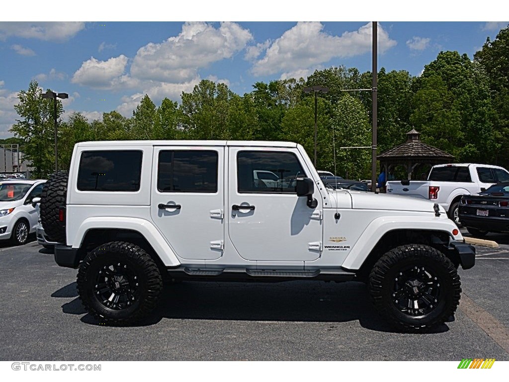 2014 Wrangler Unlimited Sahara 4x4 - Bright White / Black/Dark Saddle photo #2