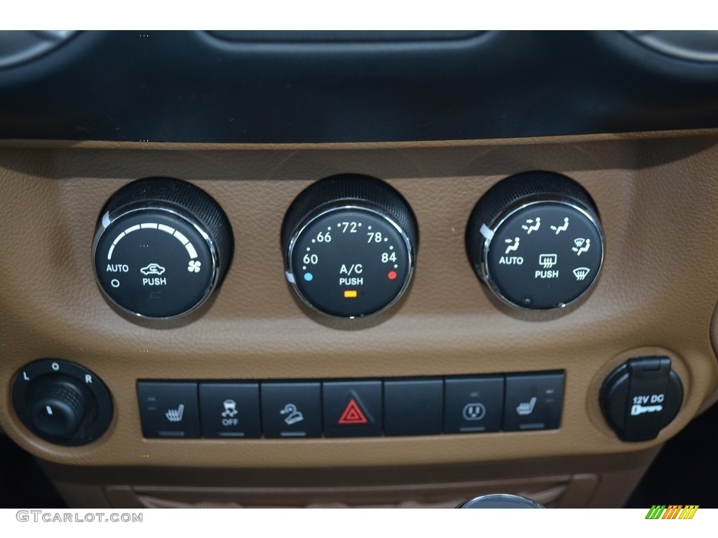 2014 Wrangler Unlimited Sahara 4x4 - Bright White / Black/Dark Saddle photo #19