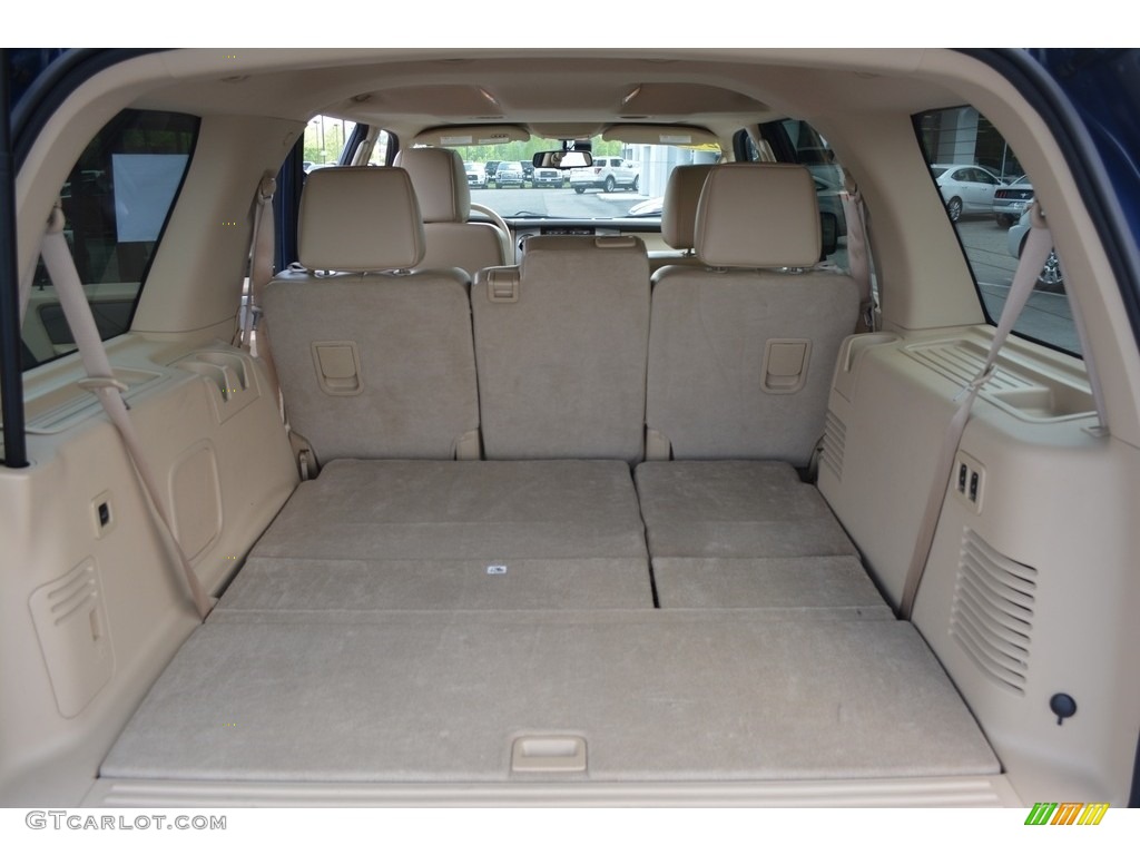 2011 Expedition XLT 4x4 - Dark Blue Pearl Metallic / Camel photo #14