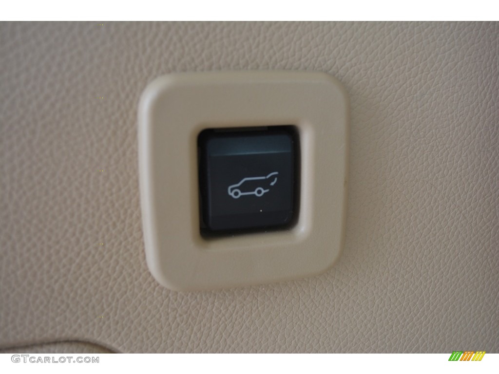 2011 Expedition XLT 4x4 - Dark Blue Pearl Metallic / Camel photo #16