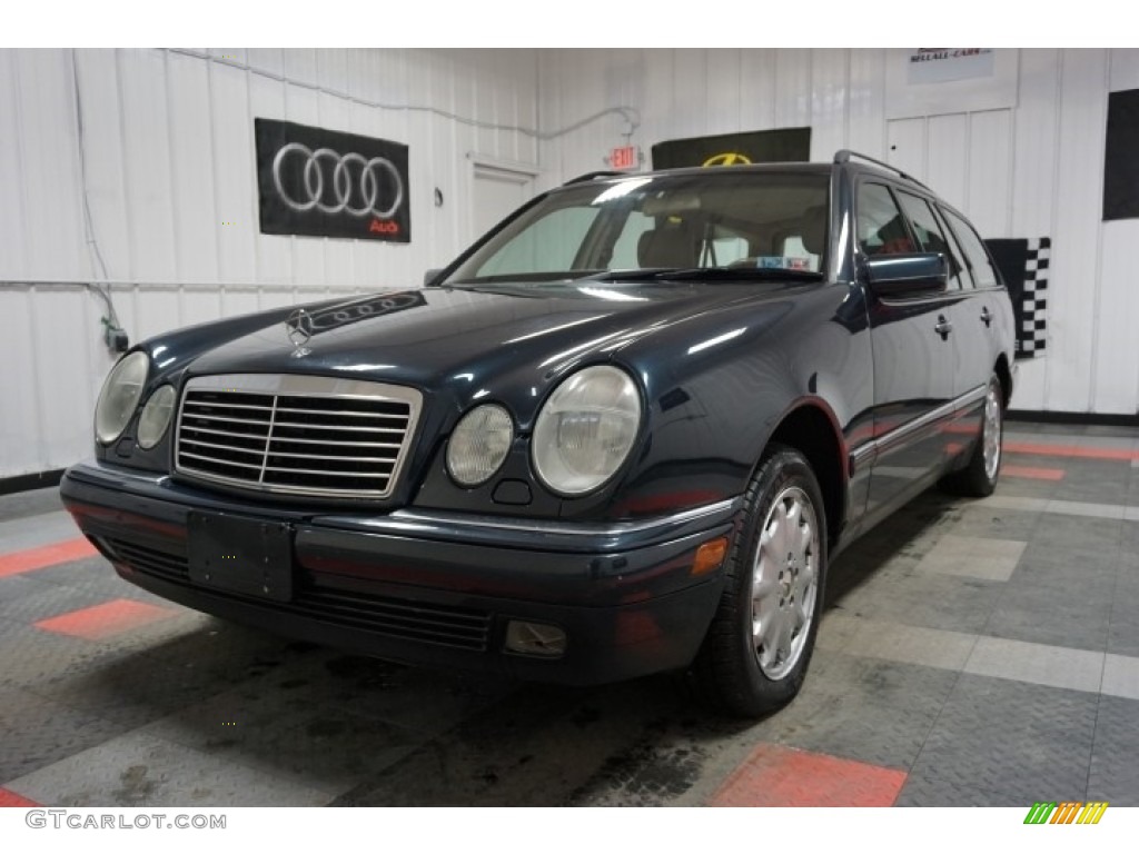 1999 E 320 4Matic Wagon - Midnight Blue / Parchment photo #3