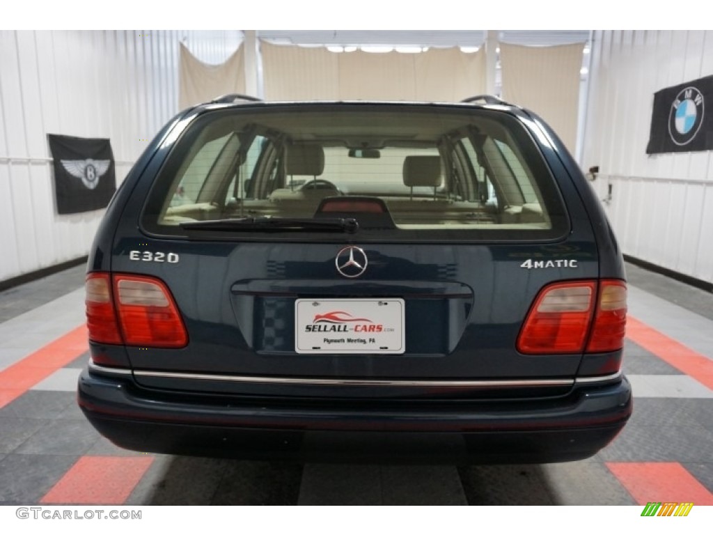 1999 E 320 4Matic Wagon - Midnight Blue / Parchment photo #9
