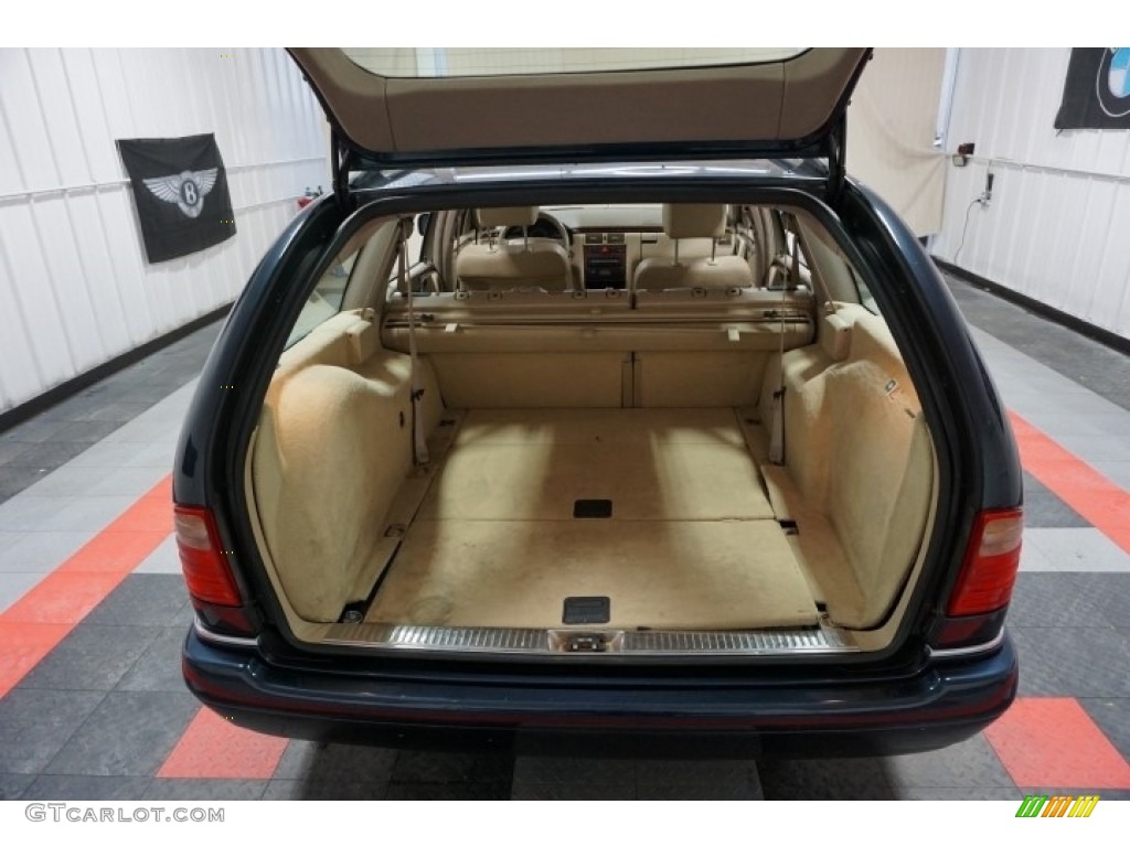 1999 E 320 4Matic Wagon - Midnight Blue / Parchment photo #20