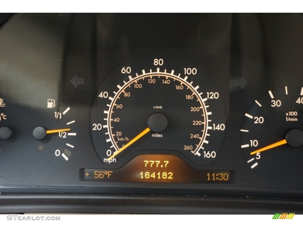 1999 E 320 4Matic Wagon - Midnight Blue / Parchment photo #30