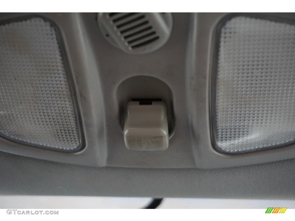 2005 Equinox LT AWD - Dark Silver Metallic / Light Cashmere photo #43