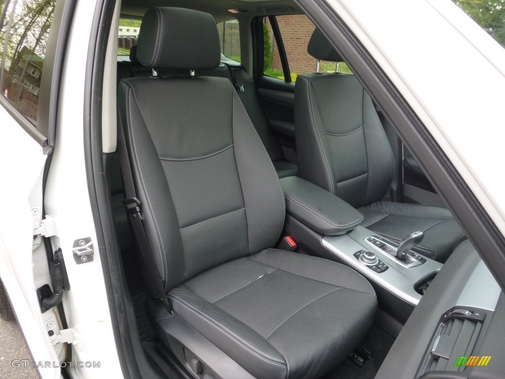 2013 X3 xDrive 28i - Alpine White / Black photo #17