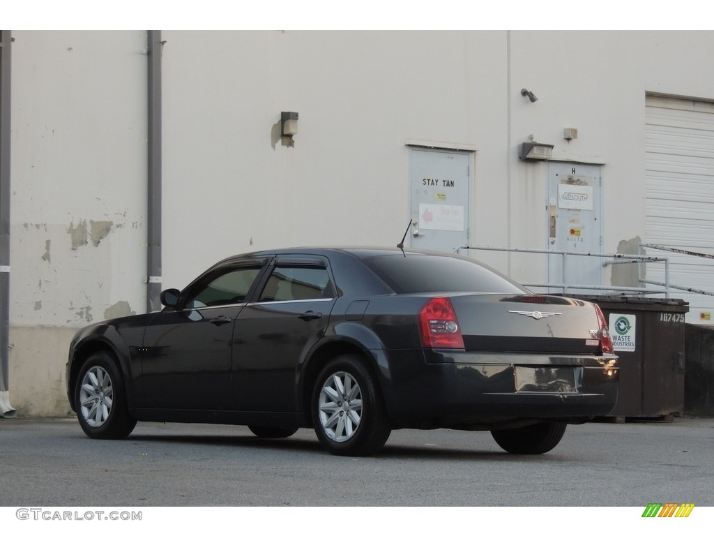 2008 300 LX - Bright Silver Metallic / Dark Khaki/Light Graystone photo #22