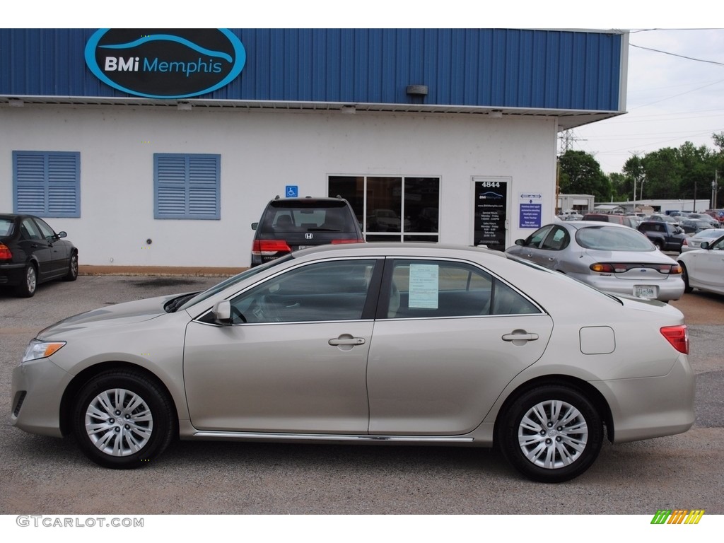 2014 Camry LE - Creme Brulee Metallic / Ivory photo #2