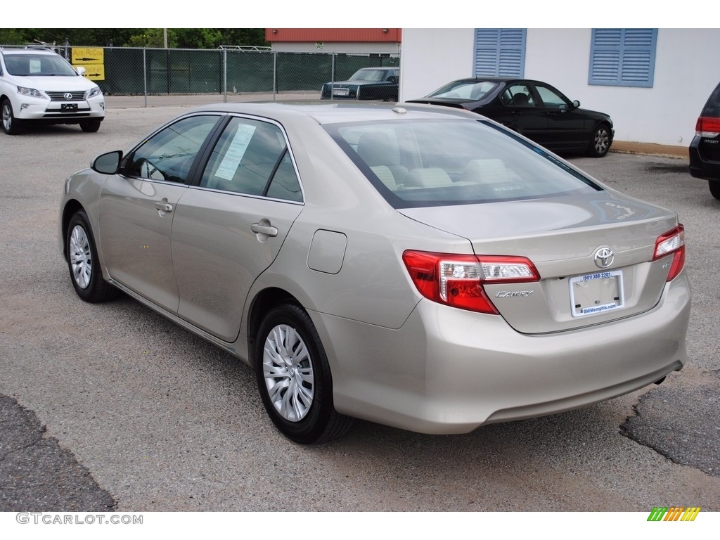 2014 Camry LE - Creme Brulee Metallic / Ivory photo #3