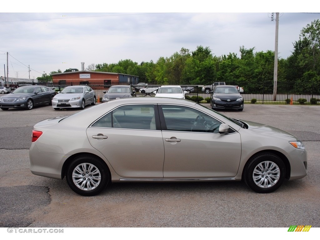 2014 Camry LE - Creme Brulee Metallic / Ivory photo #6