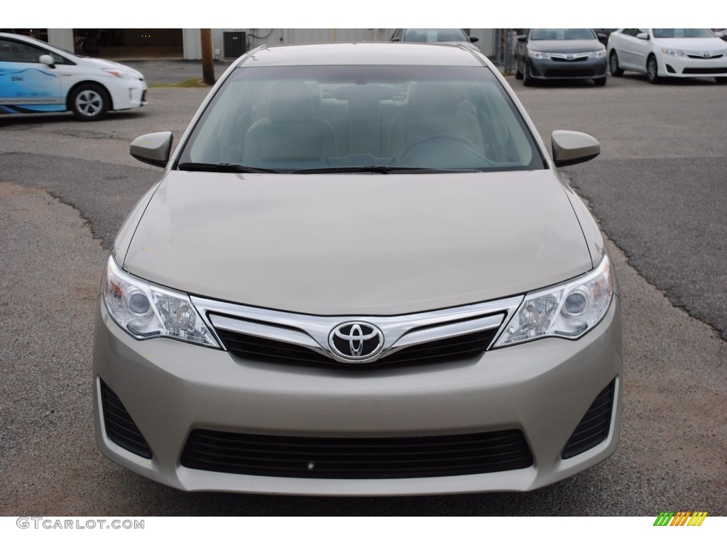 2014 Camry LE - Creme Brulee Metallic / Ivory photo #8