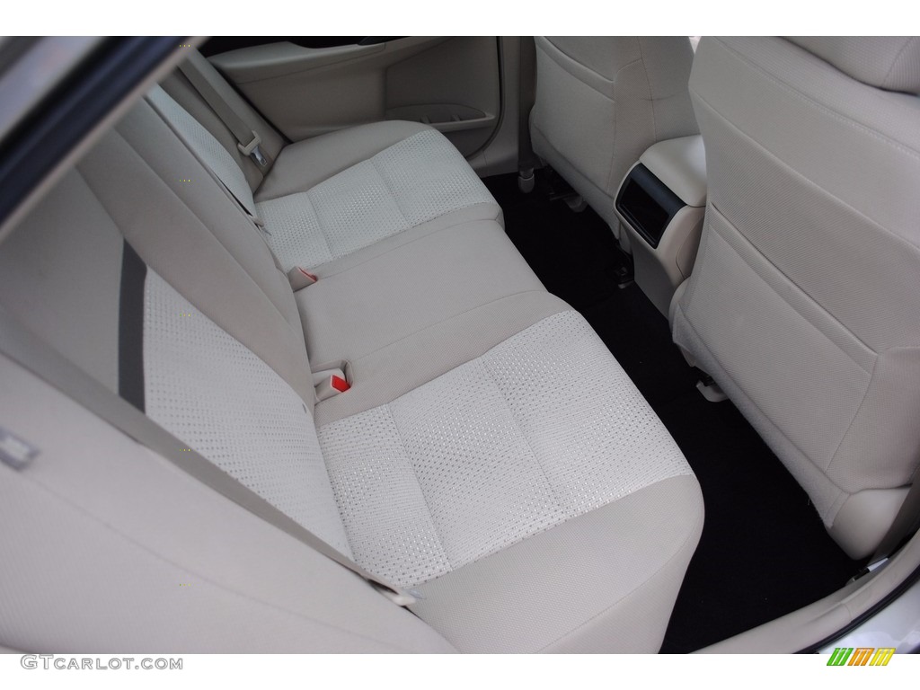 2014 Camry LE - Creme Brulee Metallic / Ivory photo #22