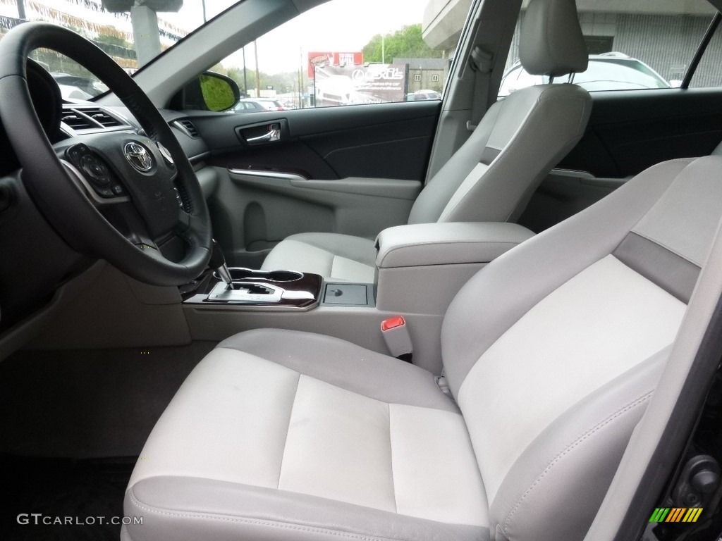 2014 Camry XLE - Attitude Black Metallic / Ivory photo #5
