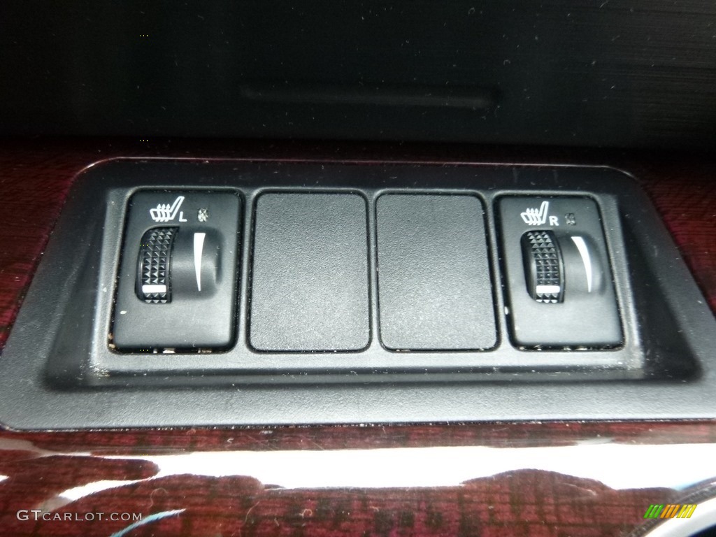 2014 Camry XLE - Attitude Black Metallic / Ivory photo #22
