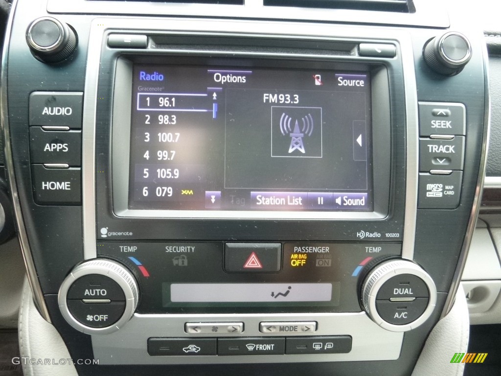 2014 Camry XLE - Attitude Black Metallic / Ivory photo #24