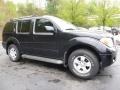 Super Black 2006 Nissan Pathfinder SE 4x4