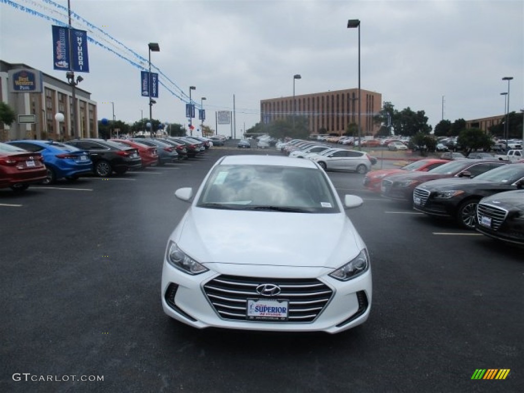 2017 Elantra SE - White / Beige photo #2