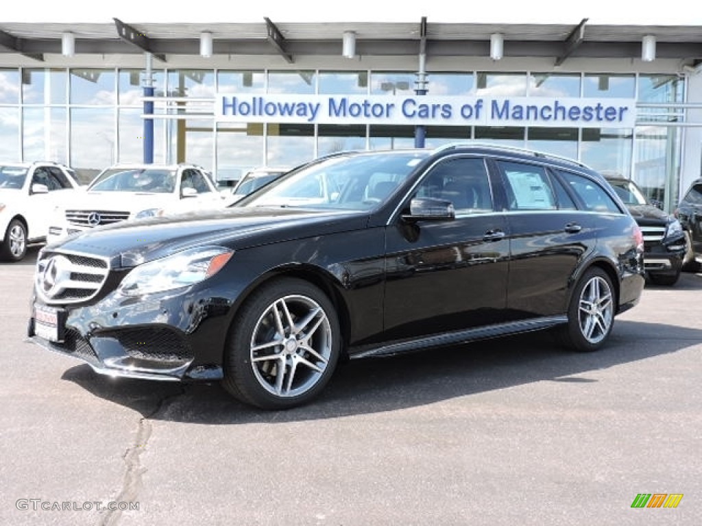 2016 E 350 4Matic Wagon - Black / Black photo #1