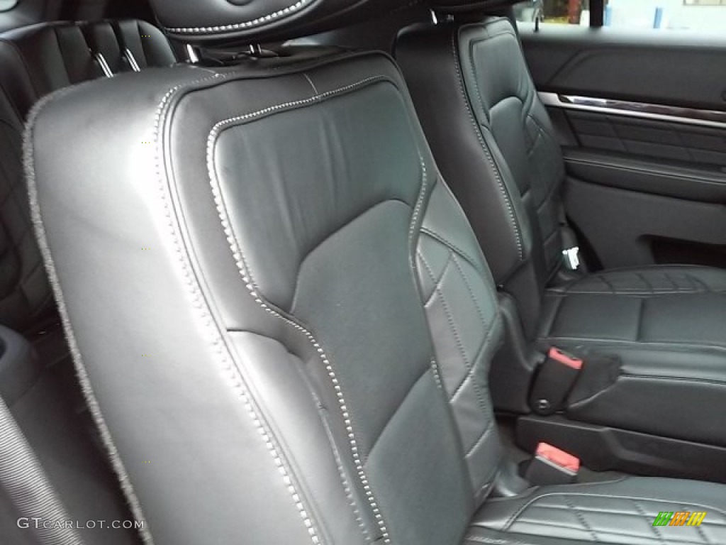 2016 Explorer Platinum 4WD - Shadow Black / Platinum Medium Soft Ceramic Nirvana Leather photo #15