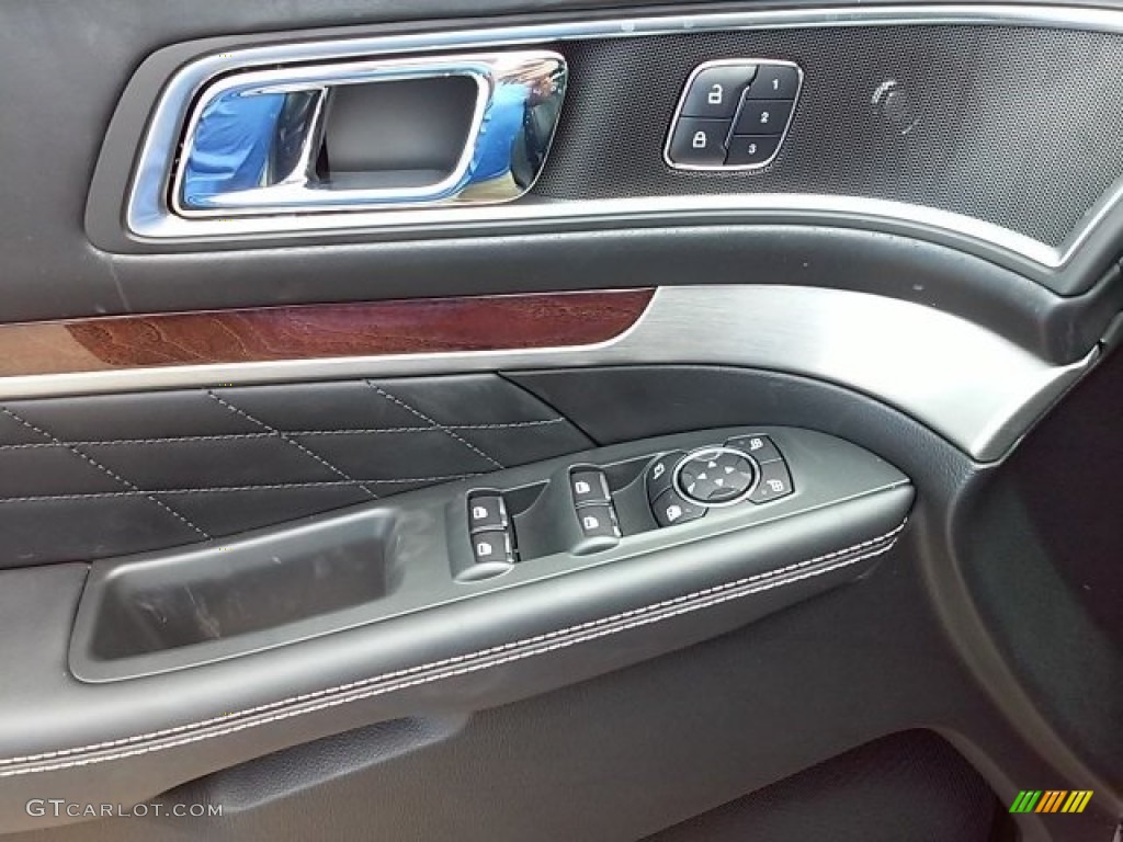 2016 Explorer Platinum 4WD - Shadow Black / Platinum Medium Soft Ceramic Nirvana Leather photo #25