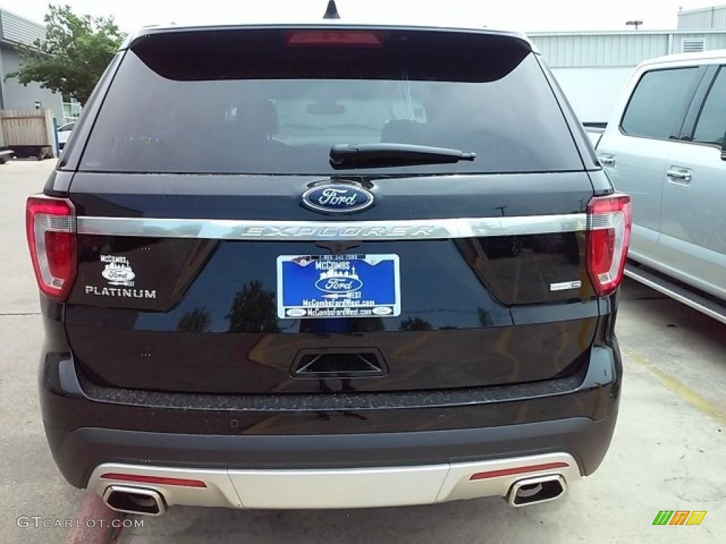 2016 Explorer Platinum 4WD - Shadow Black / Platinum Medium Soft Ceramic Nirvana Leather photo #31