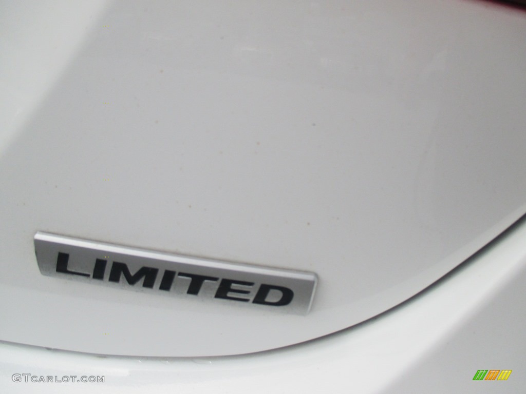 2012 Elantra Limited - Shimmering White / Beige photo #37