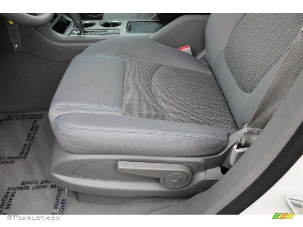 2014 Traverse LS - White / Dark Titanium/Light Titanium photo #16