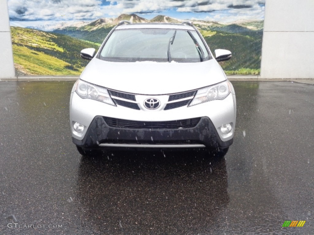 2015 RAV4 XLE - Classic Silver Metallic / Black photo #2